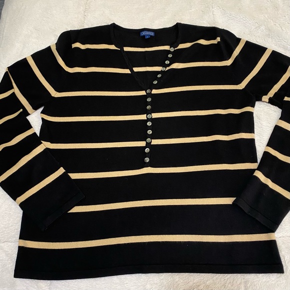 EUC! LT. WEIGHT V NECK SWEATER W/HENLEY BUTTONS. - Picture 7 of 14